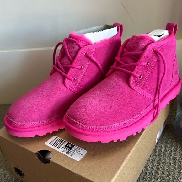 UGG Shoes - Brand New! Ugg Lace Up 9
